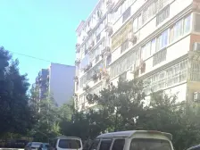 政通路交通路,龙跃花园四房,精装修,保养的很好