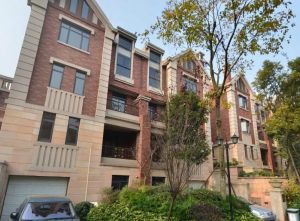 保利公园198蝴蝶谷西区5室2厅南北