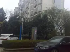 精装两房,步梯采光好前后无遮挡