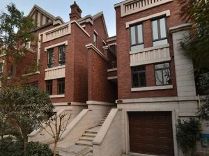 保利公园198翡翠谷4室2厅西南