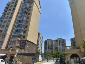 天旭逸城二期 3室1厅 东南