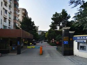 电子工业部三十所宿舍 4室2厅 东南