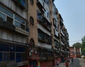 五一广场 柳巷 起凤街铁路小区 2室1厅 院大 停车方便