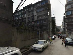 抚林巷6号 3室2厅 东