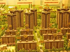 此房满两年,不临街不临路,业主诚心出售,中间楼层