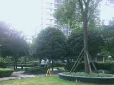 解放碑商圈十八梯双轻轨站精装修大两室看江