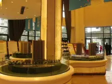 杨公桥轻轨站旁 次新房 精装带品牌家具家电可拎包入住