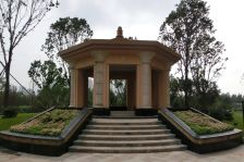 水木清华 南北通透两室 精装16万 看房随时 小高层