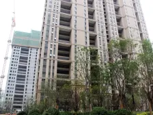 奥东花园别墅,两个车位,低公摊,经十路沿线。