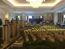 顶跃精装板式洋房 全新未住人 带100平左右屋顶花园