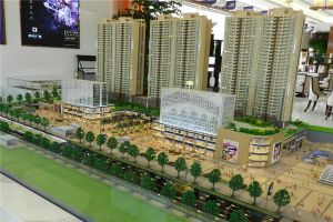 松雅湖地铁口次新小区40万精装大四房中楼层视野开阔