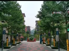 品牌开发商,近地铁口,出行便利,小区环境好