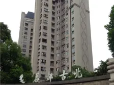 新出好房!新装修2年,万科管家式物业,边套全明,满五税少!