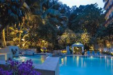 承翰半山海,黄金海岸线,依山体之势,融翠色之中