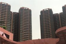 地铁口一房一厅,南向高楼层,视野开阔
