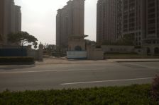 小区顶层复式,上下二层产证外面积100多复式带阁楼