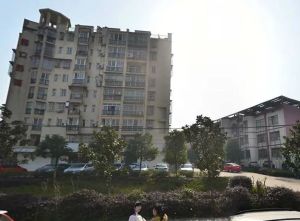 金麓大厦2室1厅南