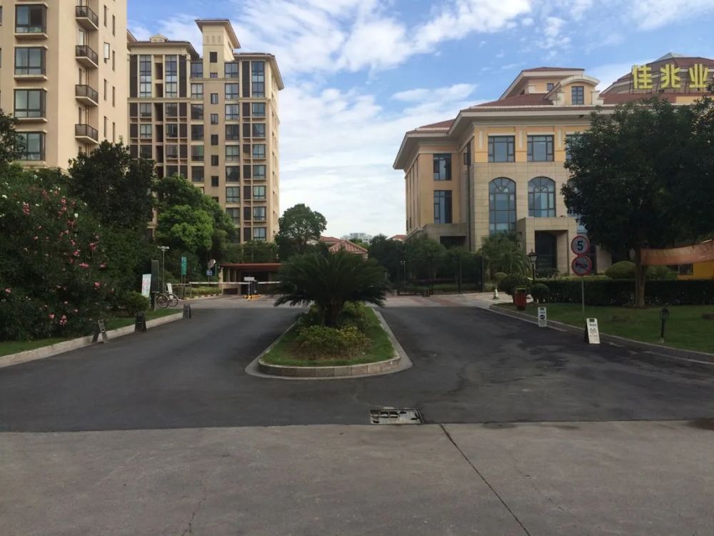 小区相关图
