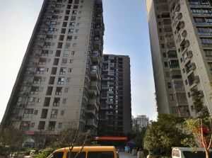 交大万通格外2室1厅西北