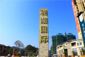 此房采光好,无浪费空间,视野开阔无浪费。交通便利。