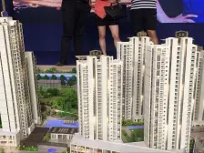 近地铁 电梯房,中间楼层,急售房源