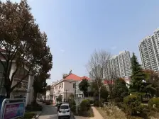 比佛利 联排 中间户 带前后院子 自住精装修 满五唯一