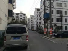 水香七村,有车库有车位,三房自住,采光好,看房方便