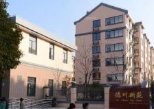 房龄新 不靠高架和高压 户型好