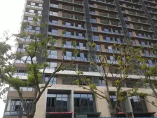 三栋平层通燃气,三栋复试小区人车分流,