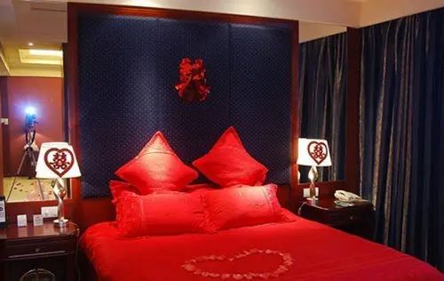 ���ײ�ͬ���С����ϲ��鷿����װ�����Ч��ͼ