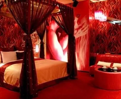 ���ײ�ͬ���С����ϲ��鷿����װ�����Ч��ͼ