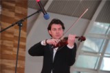 好莱坞电影乐团首席小提琴演奏家维吉尔·卢普