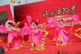 舞蹈表演为潍坊市民奉献了一场视觉盛宴